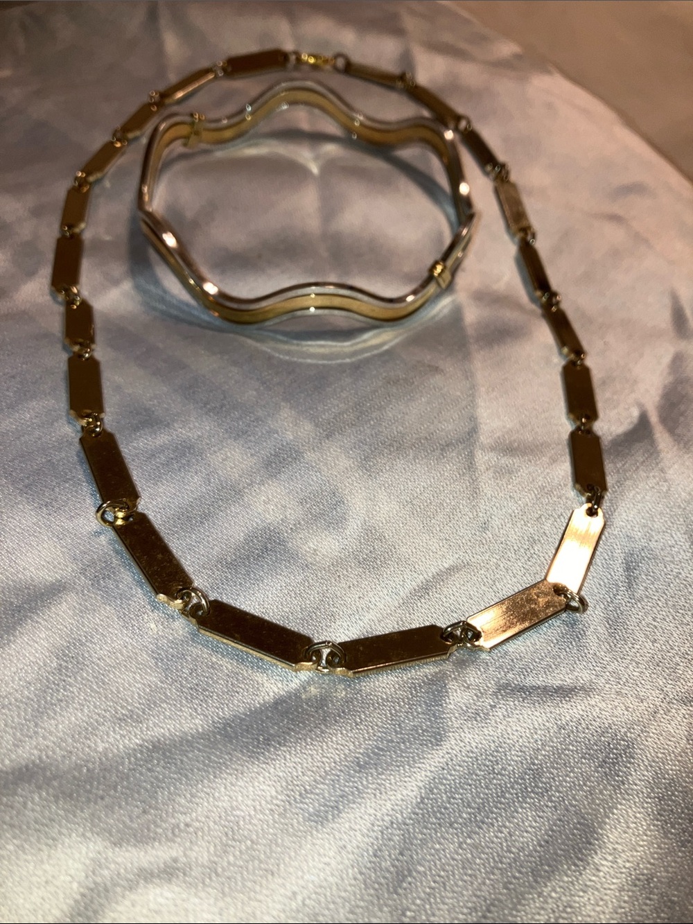 Gold-Tone Linked Plate Necklace with Matching Wavy Bangle
